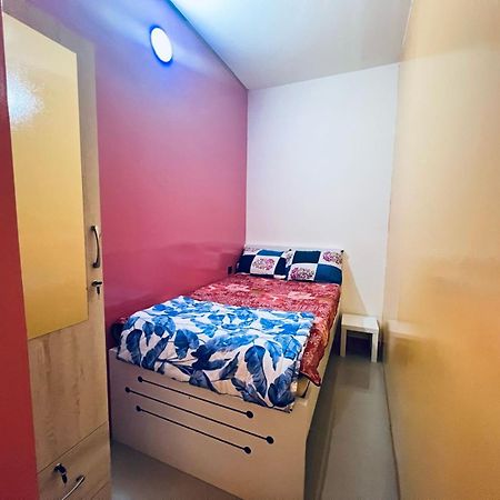 Апартаменти Moon Backpackers Burjman Exit 2, Family Partitions, Loft Partitions, Дубай Екстер'єр фото